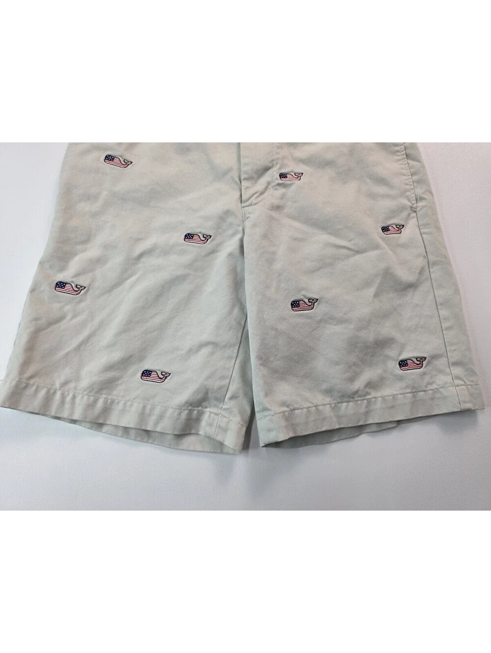 Vineyard Vines USA Flag Whale Logo AOP White Breaker Chino Shorts Mens Size 30